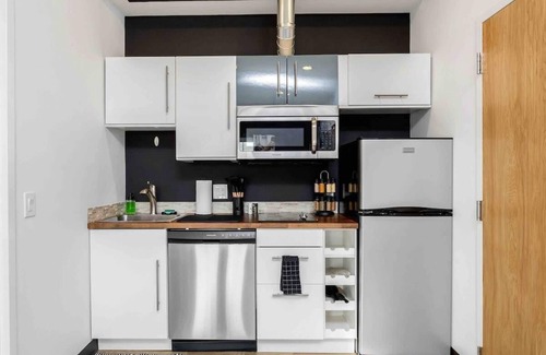 Danbury Apartment | Stylish Studio with Kitchen, Central Danbury