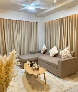 Maribago Resort | Stylish Tambuli Resort Condotel with panoramic Mactan seaview from high floor