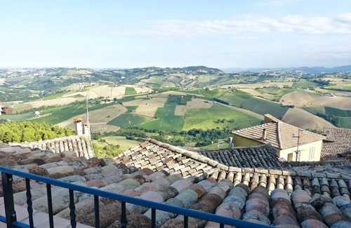 Montedinove House | Stylish Townhouse in the midst of a beautiful hill top village