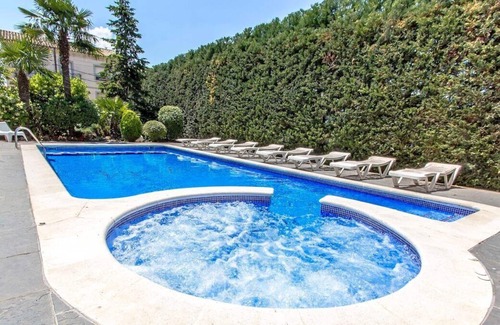 Portell Villa | Stylish Villa for 27 in Catalonian countryside!