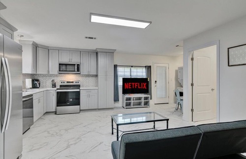 Lakeview  Jefferson County House | Stylishly Remodeled 2-Bedroom home in Orangefield