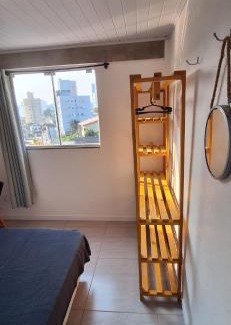 Velha House | Suíte com AR BWC Privativo 400m da Vila Germânica Oktoberfest