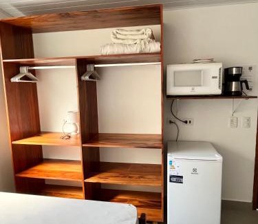 Jardim Carolina House | Suíte com ar condicionado e Wi-Fi