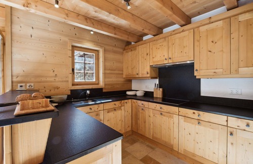 Grimentz Ski Chalet | Sublime 5 Bedrooms Chalet with Jacuzzi Grimentz - By Mrs Miggins