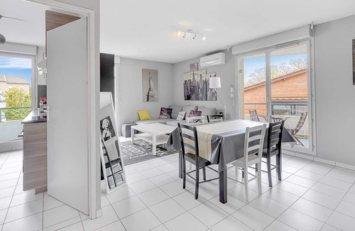 Saint - Michel Apartment | Sublime 64m² With 2 Balconies For 6 In Toulouse