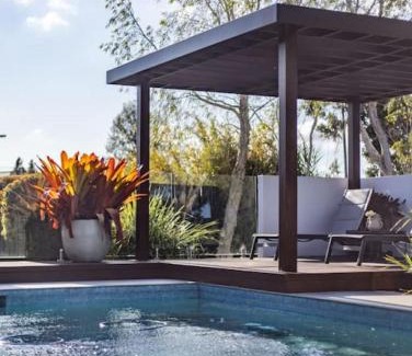 Rochedale House | Sublime Contemporary Designer Villa with Pool and Sauna