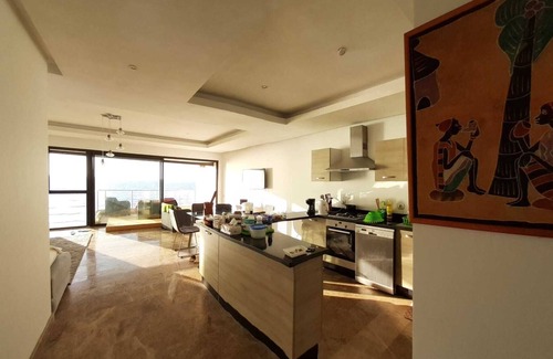 Plage des Nations Bed & Breakfast | Sublime room facing the sea: beach, swimming pool, golf course, complimentary breakfast.
