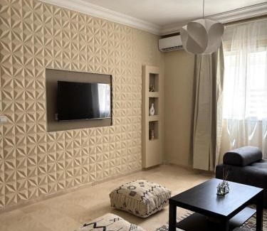 La Nouvelle Ville Ibn Batouta Apartment | Sublime T3 bord de mer avec piscine & Balcon I Proche Aéroport