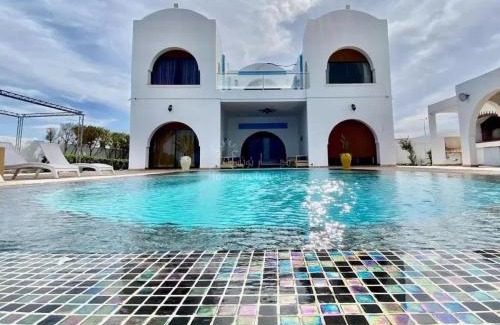 Bardo Villa | Sublime villa pieds dans l eau a Hergla