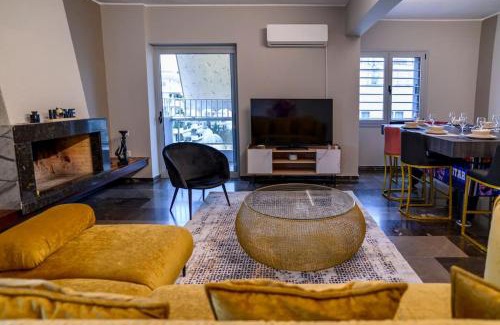 Palaio Faliro Apartment | Subtle 3 bed Luxury with a View