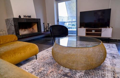 Palaio Faliro Apartment | Subtle 3 bed Luxury with a View