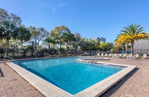 Southwest Orlando Hotel | Suburban Studios International Drive