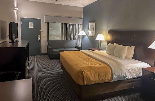 Holiday City Hotel | Suburban Studios Montpelier