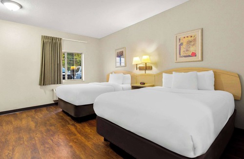 Morgantown Hotel | Suburban Studios Morgantown
