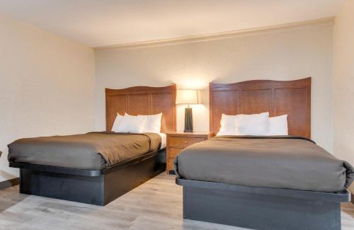 Cortez Hotel | Suburban Studios near Mesa Verde