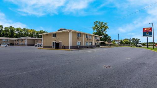 Wheeler Hotel | Suburban Studios Portage