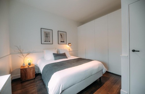 South Antwerp Apartment | Sud d'Anvers