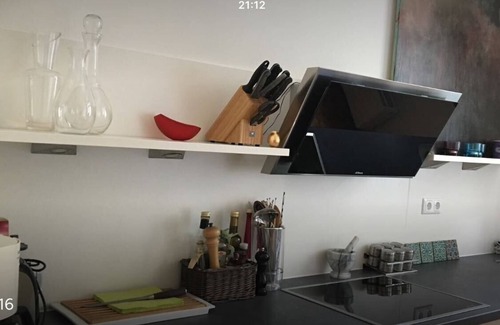 Neustadt-Sued Apartment | Südstadtperle in the center of the essence of Cologne's Südstadt.