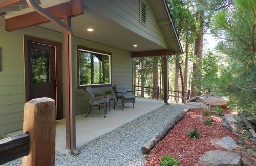 Mariposa Cabin | Sugar Pine Cabin in beautiful Mariposa Pines