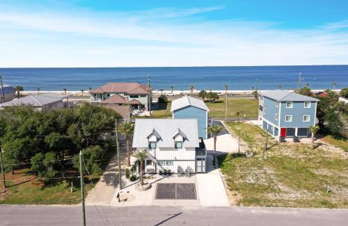 Mexico Beach Apartment | Sugar Sand Cottage A by Pristine Properties Vacation Rentals