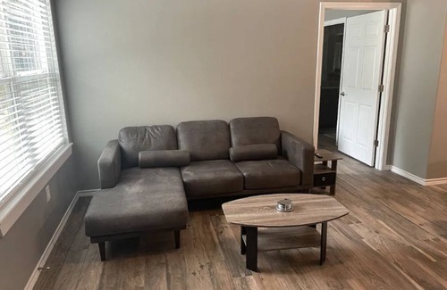 Canyon Lake Cottage | Sugarplum Cottage—Recently built, 2 bedroom, 2 bath