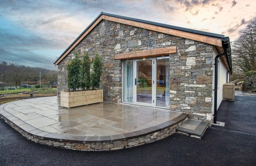Pen-y-cae Apartment | Suite 1 - Sleeping Giant Hotel - Pen Y Cae Inn