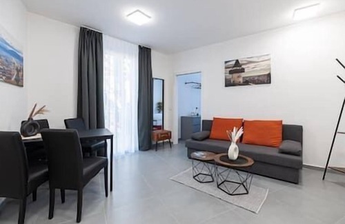 Sankt Leonhard Apartment | Suite 10 | Double Bed with Kitchen, 2 Rooms