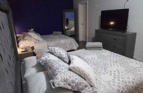 Cuauhtemoc Apartment | SUITE 2, EN PRIMER PISO CON DOS CAMAS QUEEN, CON TV, Y UN GRAN BAÑO