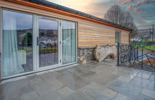 Pen-y-cae Apartment | Suite 3 - Sleeping Giant Hotel - Pen Y Cae Inn