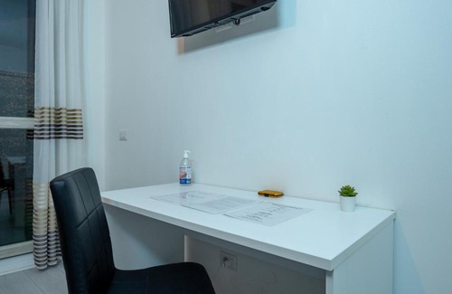 Mirandola House | Suite a due passi dal Duomo con Netfilx e WiFi