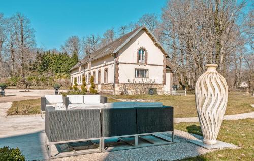 Gien House | Suite Acacias Avec Piscine
