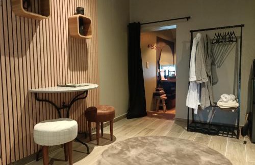 Pouzy-Mesangy Bed & Breakfast | Suite Balnéo en bord de forêt