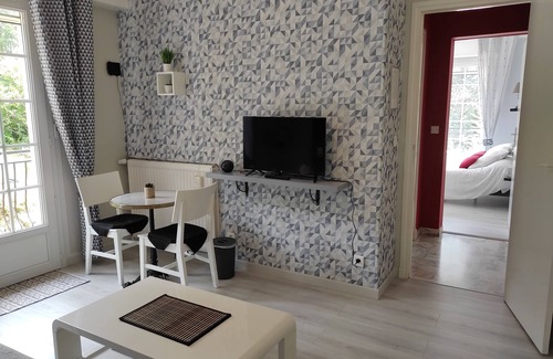 Tournay Bed & Breakfast | Suite Chambre D'hôte Avec Piscine vue sur les Pyrénées