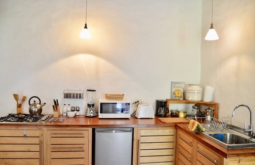 Centro Historico Apartment | Suite Colibri with beautiful gardens in Historical Quito