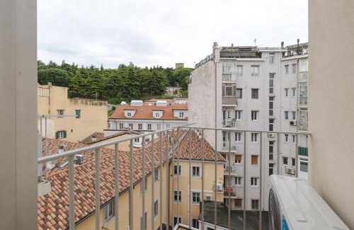 Trieste Old Town Apartment | Suite Corso Italia con Balcone nel Cuore di Trieste
