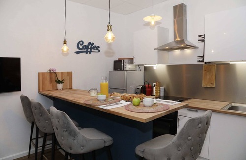 Senlis Apartment | Suite Cosy Flat Senlis Hyper-Centre with Private Sauna