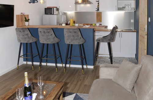 Senlis Apartment | Suite Cosy Flat Senlis Hyper-Centre with Private Sauna