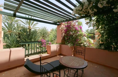 Palmeraie Apartment | Suite dans la palmeraie refaite à neuf grande Terrasse Dar Dmana