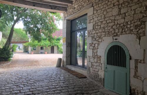 Les Ormes Bed & Breakfast | Suite en Chambre d'hôtes La Vigenna