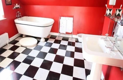 Farningham Bed & Breakfast | Suite Ensuite The Shoreham room at Tabsfield B&B