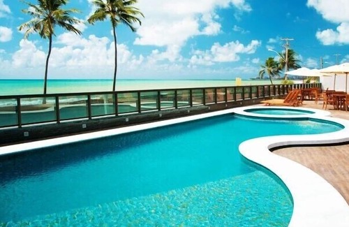 Jatiuca House | Suite facing the sea, on the top floor of the Ritz Suites Home Service Hotel.