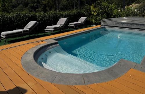 Quarto dei Mille Apartment | SUITE FLORE - Oasi di Relax in un elegante VILLA