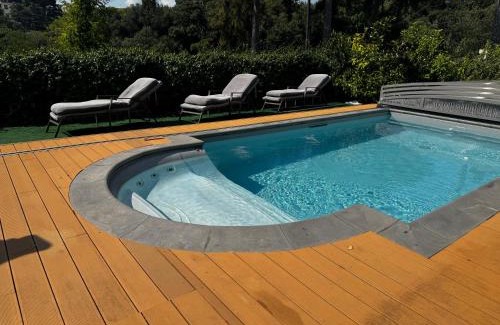 Quarto dei Mille Apartment | SUITE FLORE - Oasi di Relax in un elegante VILLA