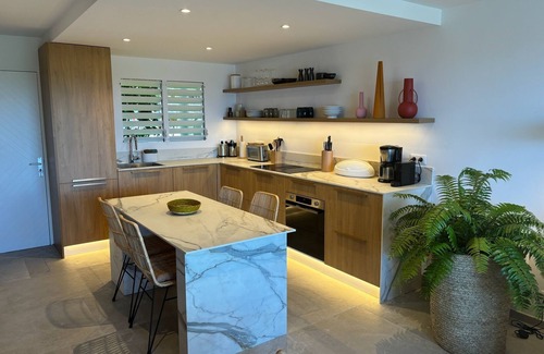 Lurin Apartment | Suite Gouverneur at the Colony Club & View of Gustavia