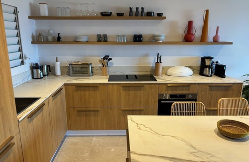 Lurin Apartment | Suite Gouverneur at the Colony Club & View of Gustavia