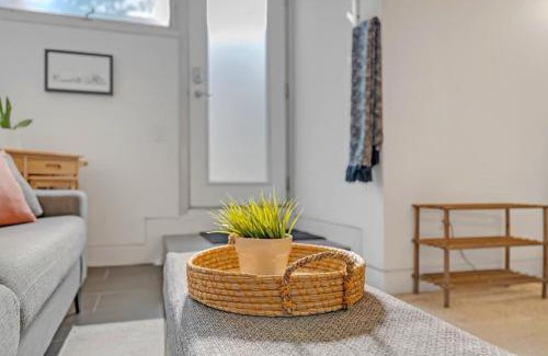 Trinity - Bellwoods Apartment | Suite in the heart of downtown Toronto