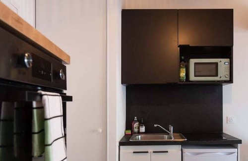 Charlier - Valvert Apartment | Suite Kella 2 - Tassin - Lovely renovated studio