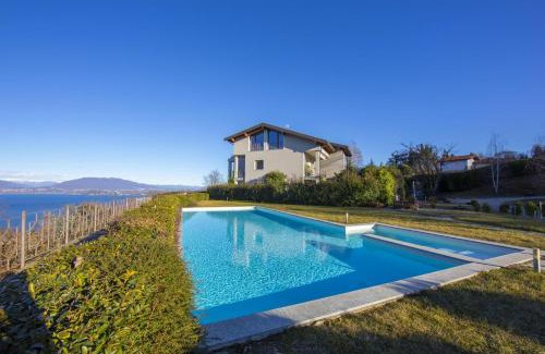 Meina Apartment | Suite on The Lake - Happy Rentals