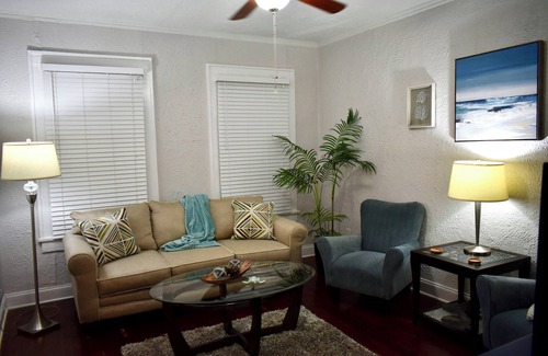 Courier City - Oscawana Apartment | Suite Poseidon - Casablanca of Hyde Park