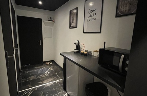 Saint-Jacques - Saint-Roch Apartment | Suite Prestige Jacuzzi, Sauna, Netflix, Disney+